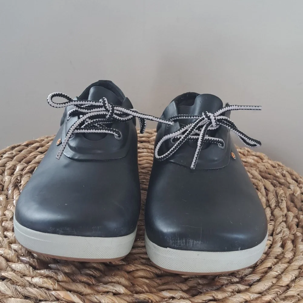 BOGS Womens Quinn Waterproof Sneaker Shoes Black Rubber Laces Padded Footbed S10